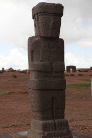 Bolivien Reisebericht: eine Stele in Tiahuanaco