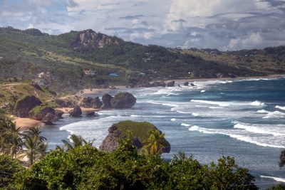 Barbados. Am Soup Bowl-Strand wird der Karibik-Traum Wirklichkeit.