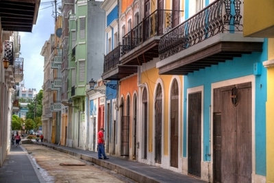 Old San Juan, Puerto Rico. Das historische Kolonialviertel von San Juan lockt mit viel Farbe und Charme.
